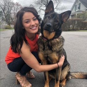 Meet your Posher, Hannah